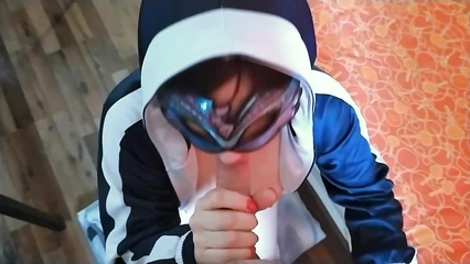 Жена сосёт любовнику на камеру для отчета