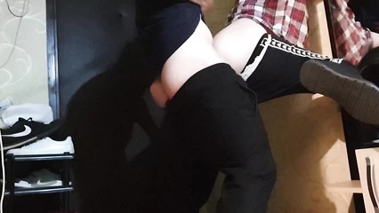 Позвала соседа, пока муж был на смене