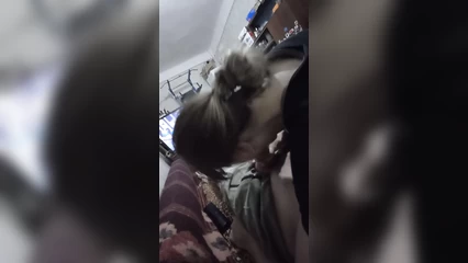 Позволила снять, как делает минет