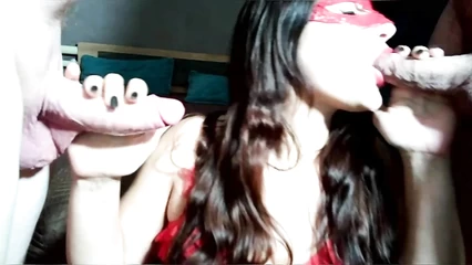 Подруга отсосала два смычка