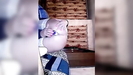 Сама себя в жопу