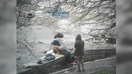 Подруга курит и ебаться не мешает