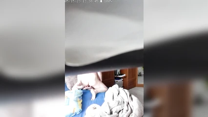 Установил камеру в спальне