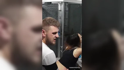 По-быстрому милую в позе рачком