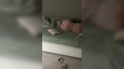 Кто желает трахнуть такую попу?