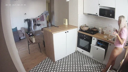 Общение подружек на скрытую камеру