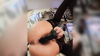 Удовлетворяет пиздень огромным размером