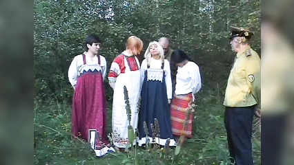 Коммунисты пытают поркой розгами дочерей кулака