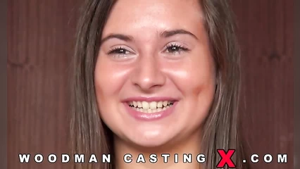 Возвращение Виктории в порно и демонстрация тела