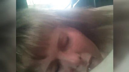 Взял тётю на природу, чтобы сосала