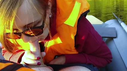 Катание на лодке с минетом