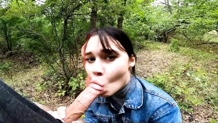 Отстрочилпа член в лесу